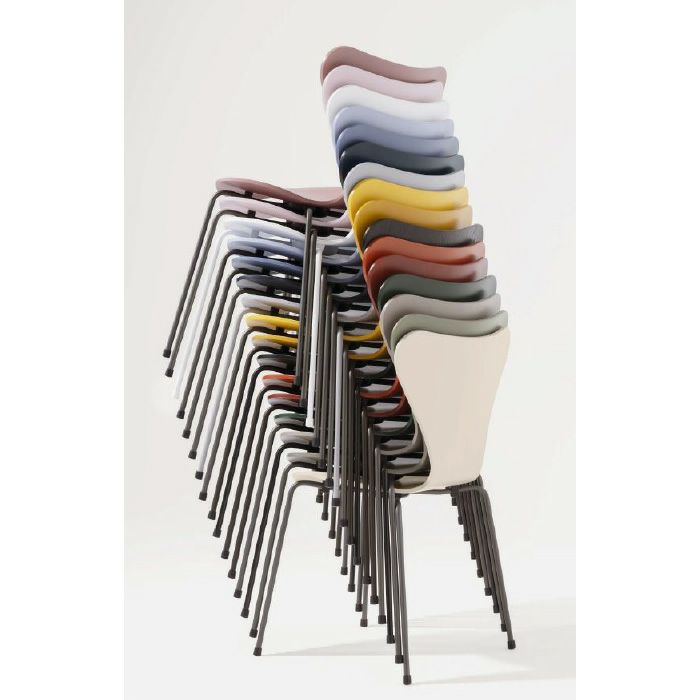 mayu です。セブンチェア Seven Chair Full Upholstered 3107 STEELCUT TRIO/FRITZ HANSEN